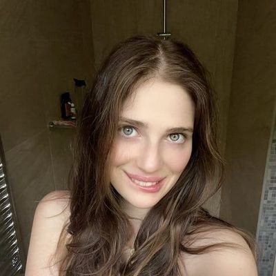 SchneiderR99374's profile picture. You can't trust & find yourself. I'm 🙅‍♂️🎙🎉💭💨