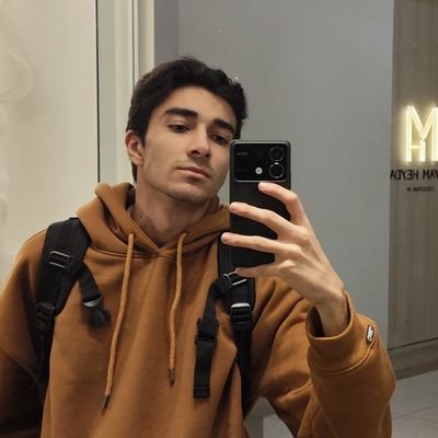 HoomehrSanatkar's profile picture. ./ :))