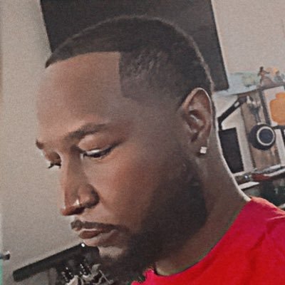 Cortez_DeVinci's profile picture. give no fucks about this app I just like to retweet shit 💩