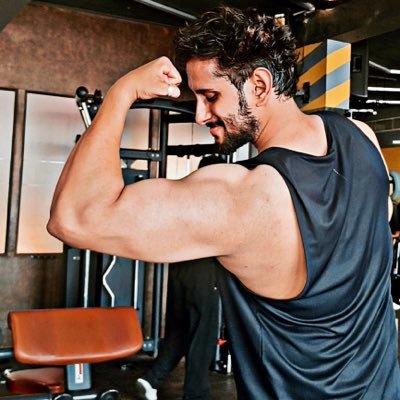 Mohit_clue's profile picture. #go fit, Nothing to loose, Zrooker lift Up #Hulk. Never forget your chances.... DevOps server Expert #docker #AWS #kubernatives