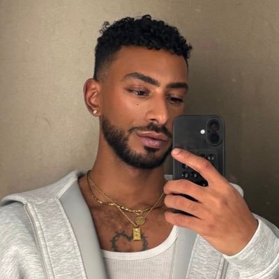 nerolibaby's profile picture. hood ispahan