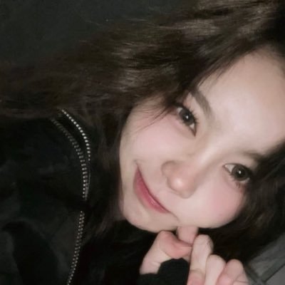 allaloneza's profile picture. 