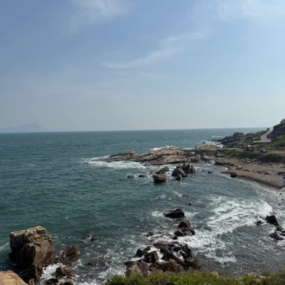 AndreLucas186's profile picture. Life’s a journey, and I’m all in for the snacks, views, and naps.