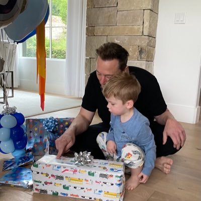 7ElonRmusk's profile picture. Tesla CEO