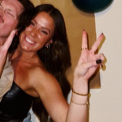 ash_whit_'s profile picture. @KCCheer