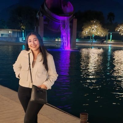 r_monserrath's profile picture. 