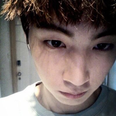 jonasouzxs's profile picture. old man on top // diario de um esquisito