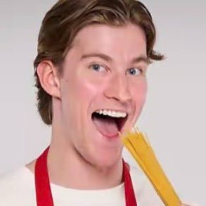 oldredink's profile picture. call me phoenix. vietnamese diaspora in orange county. member of @demsocialists @ydsa_. priv: @viencomat