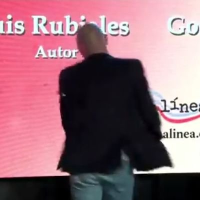 diegoresi's profile picture. ser demasiado puro es un arma d doble filo