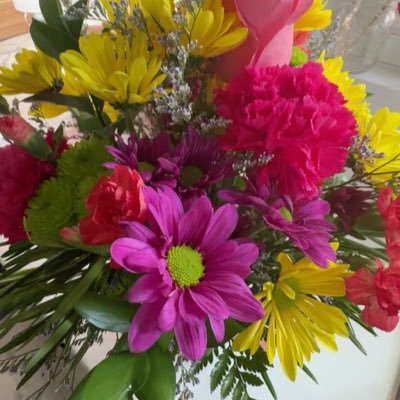 Lezlie_jane4's profile picture. Just Living my best life everyday💪🏻🙂‍↔️lover of flowers 💐 Her❤️