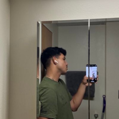 RudyFloresIII's profile picture. 22 • 2ND2NONE