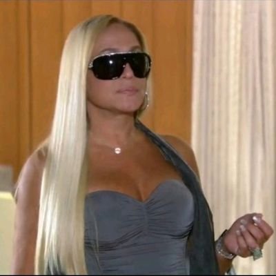 brizinhoz's profile picture. Minha humilde opinião