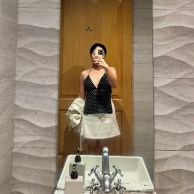 flying_dadah's profile picture. stay away from me.