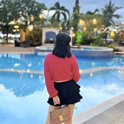 MiIlkyy89's profile picture. Designing life’s runway 👗
Investing for the future 💼
Driving with passion 🏎
Breathing with yoga 🧘‍♀️
 — Loving🇻🇳🇺🇸