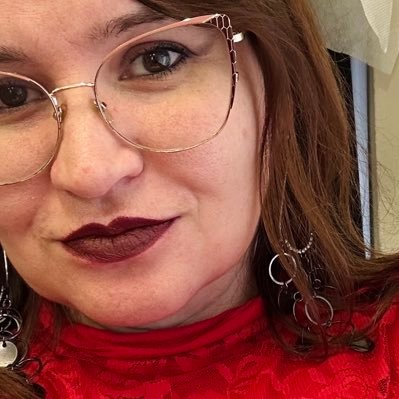 AnaNinaCarolina's profile picture. Sra. do Mozão 💖 Aqui reclamamos muito. Chata e reclamona. Block/report em avatar de piroka. Um dia fui Doce Veneno, hj sou só doce...