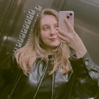 vitoriazg's profile picture. i wanna be defined by the things that i love | taylor swift, cinema e besteirol