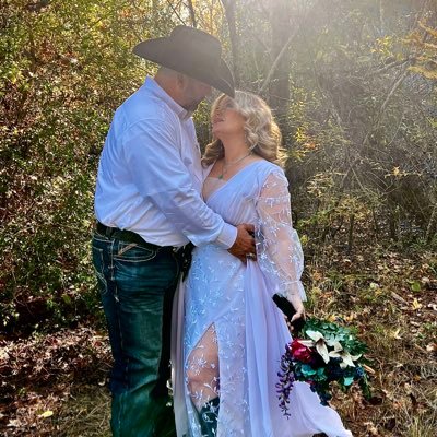 WPowers1111's profile picture. Christian. Mother. Sooner Fan. #Lilystrong