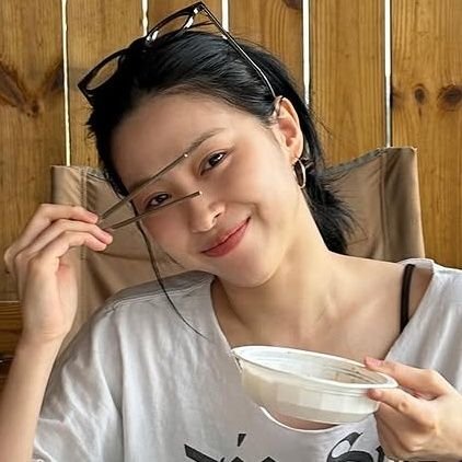 jimindzy's profile picture. jimin chaeryeong megan ryujin yunjin sophia zara entram num bar | ela/dela