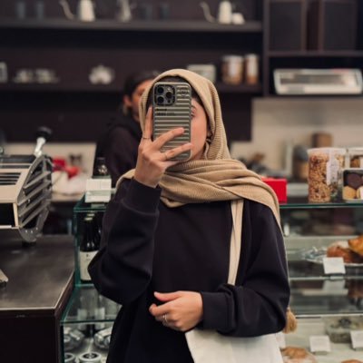sroverthinker's profile picture. حتی به اینکه فارسیش اورتینکه یا اورثینک فکر میکنم.
