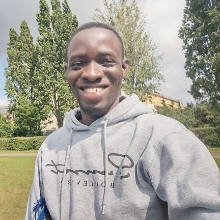 Dee_Programmer's profile picture. Software Engineer | Researcher | Data Analyst | CFC fan | ♒

I enjoy learning and teaching, but not as much as Coding.