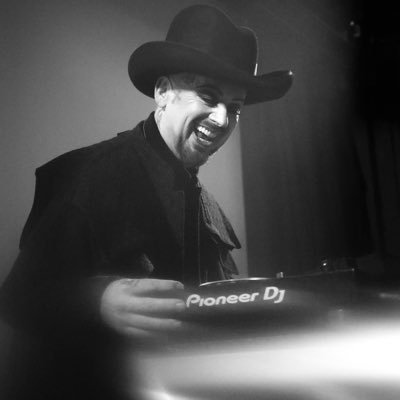 JuliaHalton7's profile picture. Boy George is my Salvation my shining star 🌟 💕💞❤️🌈💎 Here I am where my heart wants to be 😍❤️