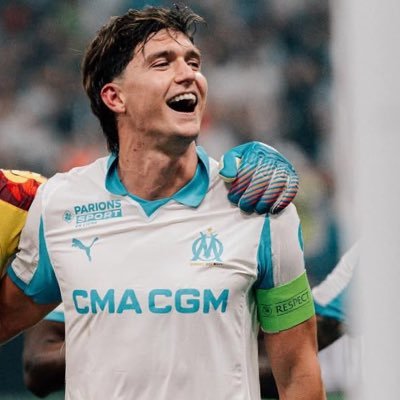 lonerdotio's profile picture. straight The Weeknd enjoyer