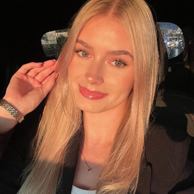 FelicityMorn_lv's profile picture. Love others with addition, hate others with subtraction, be grateful with multiplication, and eliminate troubles with division.