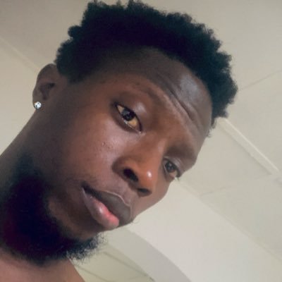 Rotimidayo_'s profile picture. artist🎨 , illustrator ⚡️. Available for commissions