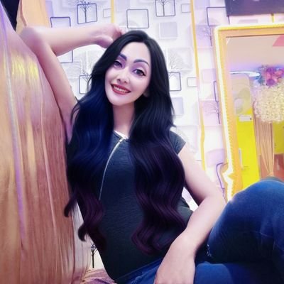 VKielhs's profile picture. ✨VERO BEAUTY STUDIO✨

Hair specialist ⤵️
•Cutting
•Haircare
•Hairtreatment 
•Hairdo

📍Manokwari Pb