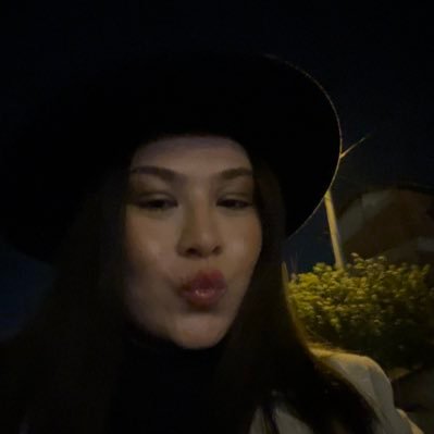 sizlikbiseyok's profile picture. 