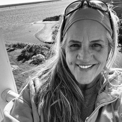 heidimo51386354's profile picture. Artist hunter wife