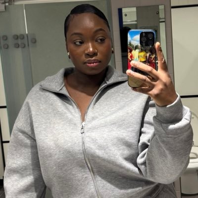 anikebanks's profile picture. Perfume Enthusiast| A'üdhu bi kalimatillähi at-tammati min sharri mã khalaq. 🤍