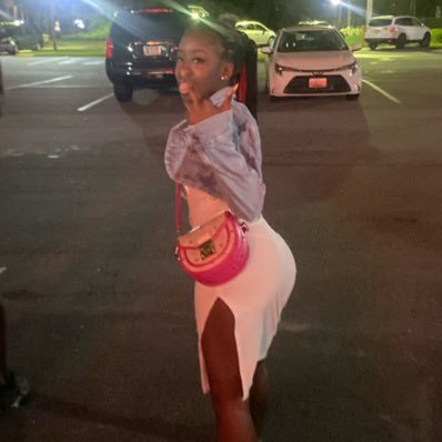 takingyabit's profile picture. you wanna get in? you eat butt? #ktworld4L❤️