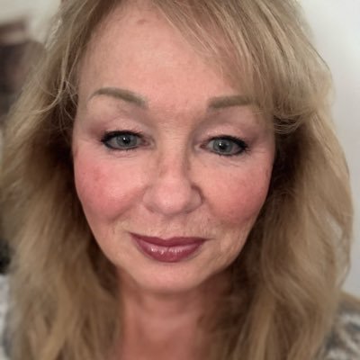 Lenrock9's profile picture. entrepreneur who loves The Lord, loves dogs, loves to cook and loves to laugh.