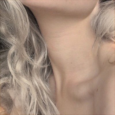 violentyearning's profile picture. my heart is like a claw machine, it’s only function is to reach | #drarrytwt