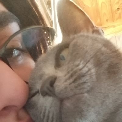 cmagoo_'s profile picture. call me hot not pretty