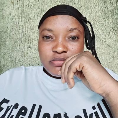 vicksangel222's profile picture. Honest