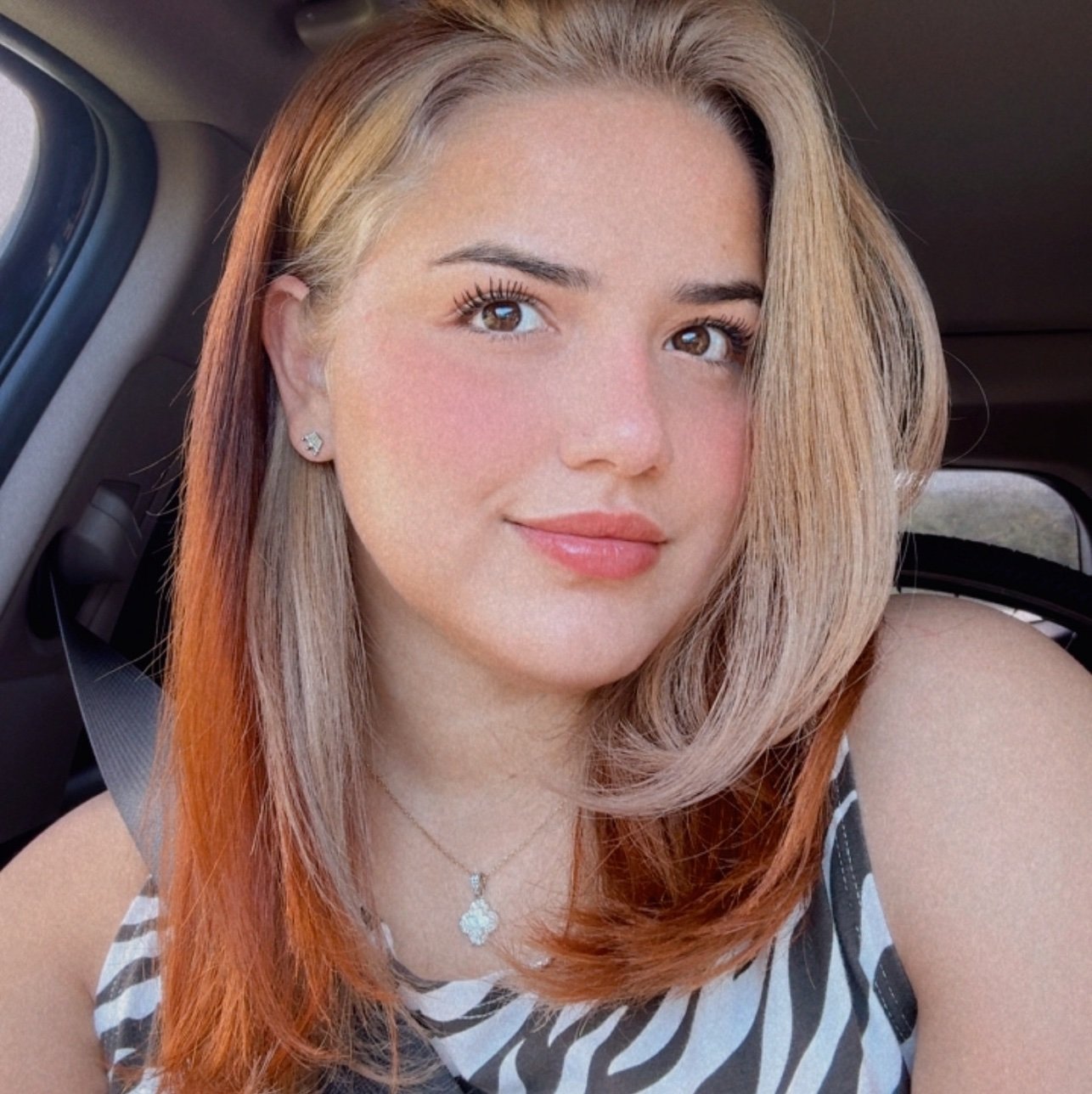 UGCbySabrinaP's profile picture. 