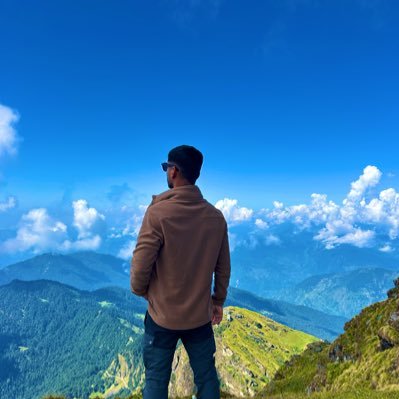 Utkarshthehuman's profile picture. Nothing but human being...🤐