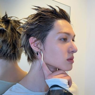 eubangtanista's profile picture. | • kpop, doramas, crepusculo, hp, velozes e furiosos, livros, filmes e outras coisas mais | • fan account | 🦥