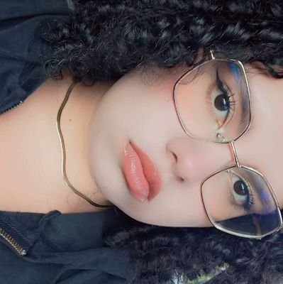 Allisonazo93878's profile picture. 