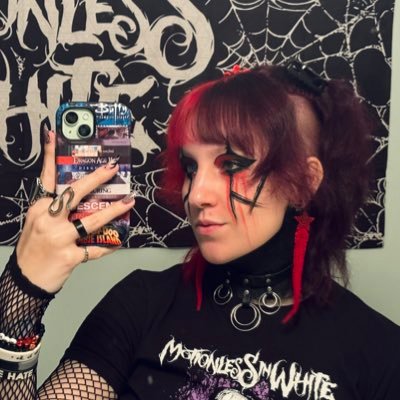 MadQueenMaddie's profile picture. 27 || She/Her • Artist • Grey-Ace • BLEGH!🎵🤘🏻🍉 • ‼️Do NOT Repost My Art‼️Bsky: MadQueenMaddie