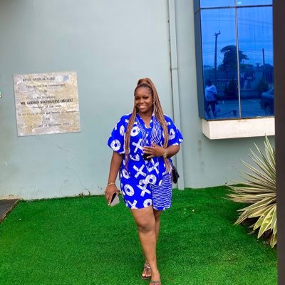 Beaux_x0's profile picture. BNSc, RN👩🏽‍⚕️🩺 📚🏀®️ I live and think in Real Life