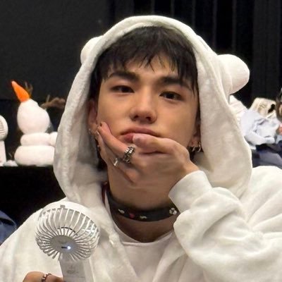 chamikiti_'s profile picture. 