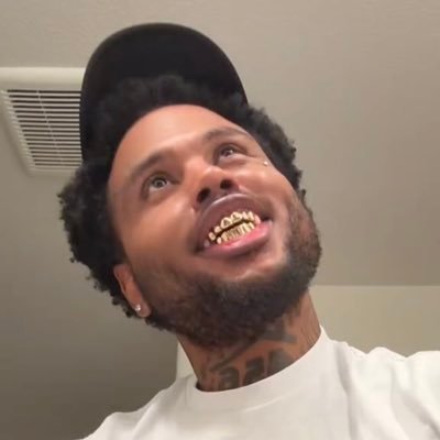 sonofkrypton99's profile picture. I'm just here... 😕