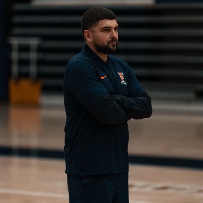 coach_niz's profile picture. Assistant Men’s Basketball Coach Cal State Fullerton • @FullertonMBB • 2023 NJCAA National Runner-Up • Former JUCO HC #GBED #AG2G