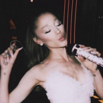 sevenmashups's profile picture. mashup artist | dua noticed x1