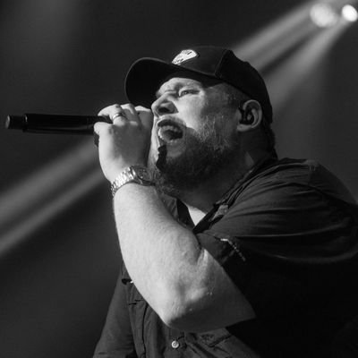 Lukecombs8026's profile picture. Where I connect with the people who support me the most.
Exclusive updates, appreciation posts, and premium vibes.
Stay loyal. Stay real. Stay with me. ✨