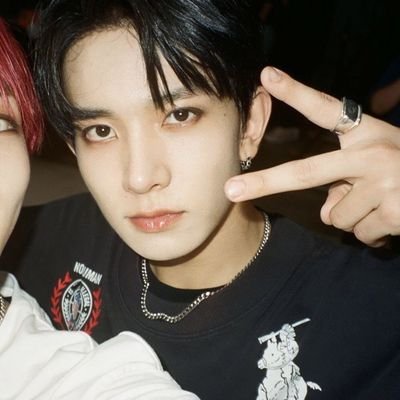 turockstarevan's profile picture. una aventura es más divertida si huele a peligro • representante de @enhawarbot