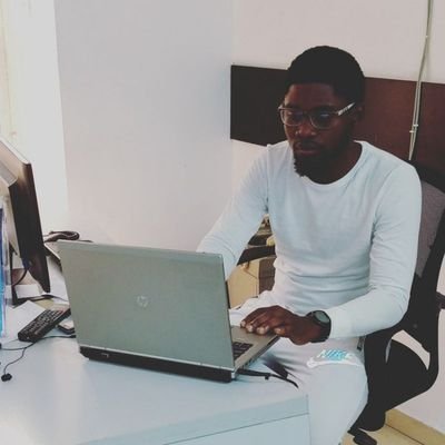 FIIWEBARRY9's profile picture. fullstack developer
🐝GrittyBee-Tech|Start-up
Next.js,React.js,Redux toolkit,Test coverage